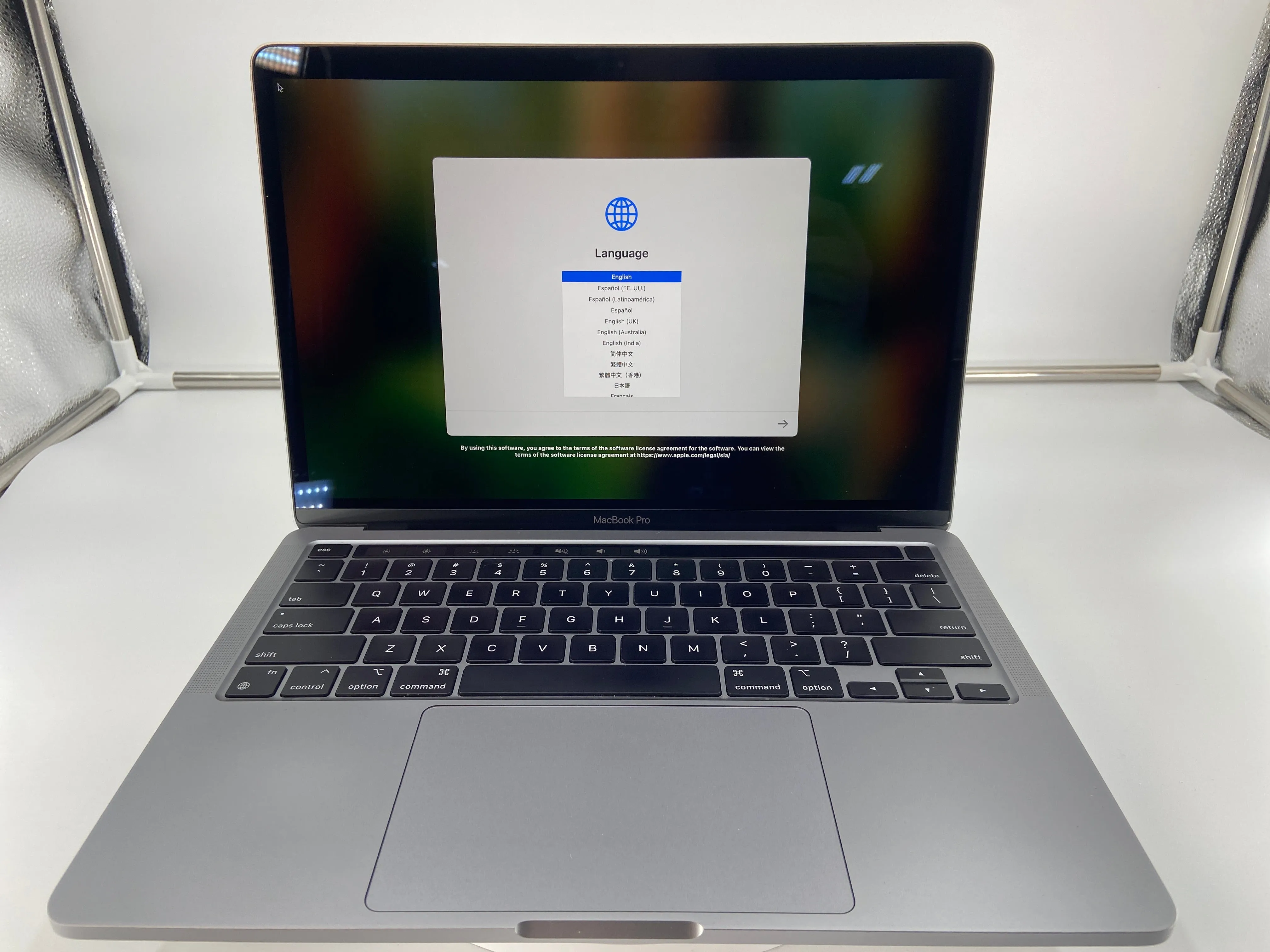 2020 Apple MacBook Pro 13.3" Apple M1 8 CPU/8 GPU 1TB SSD 16GB RAM macOS Sequoia