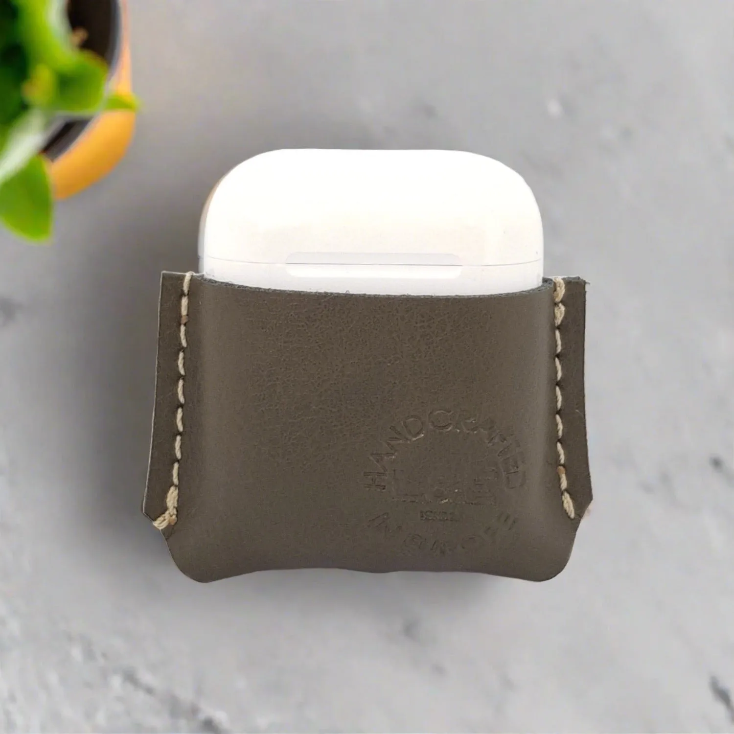 L&E Vegan AirPods Cover